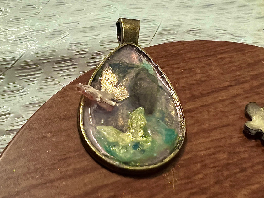 Swirly Pearly Glow (