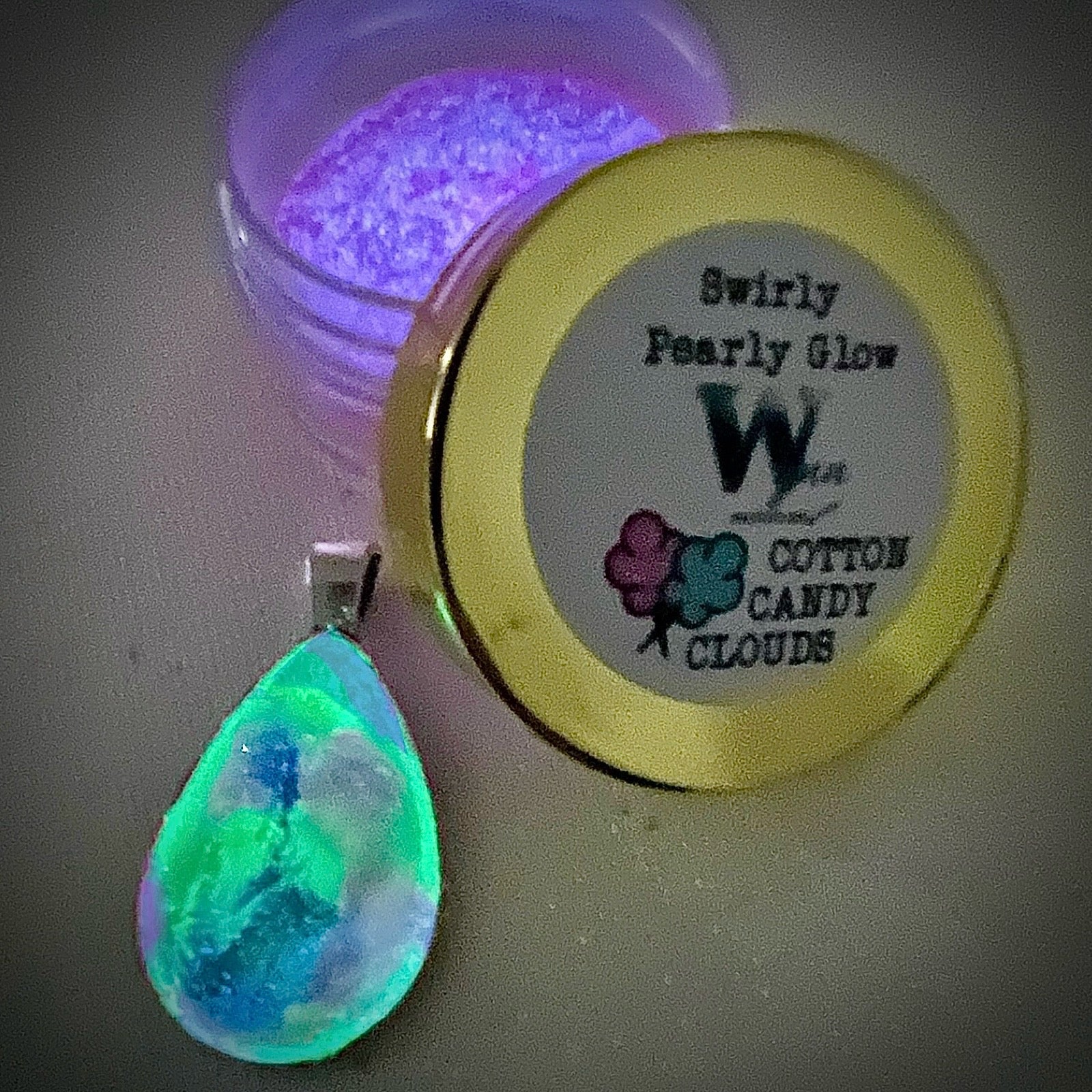 Swirly Pearly Glow (