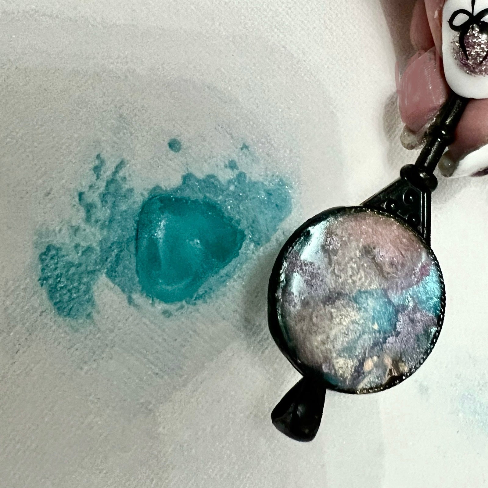 Swirly Pearly Glow (