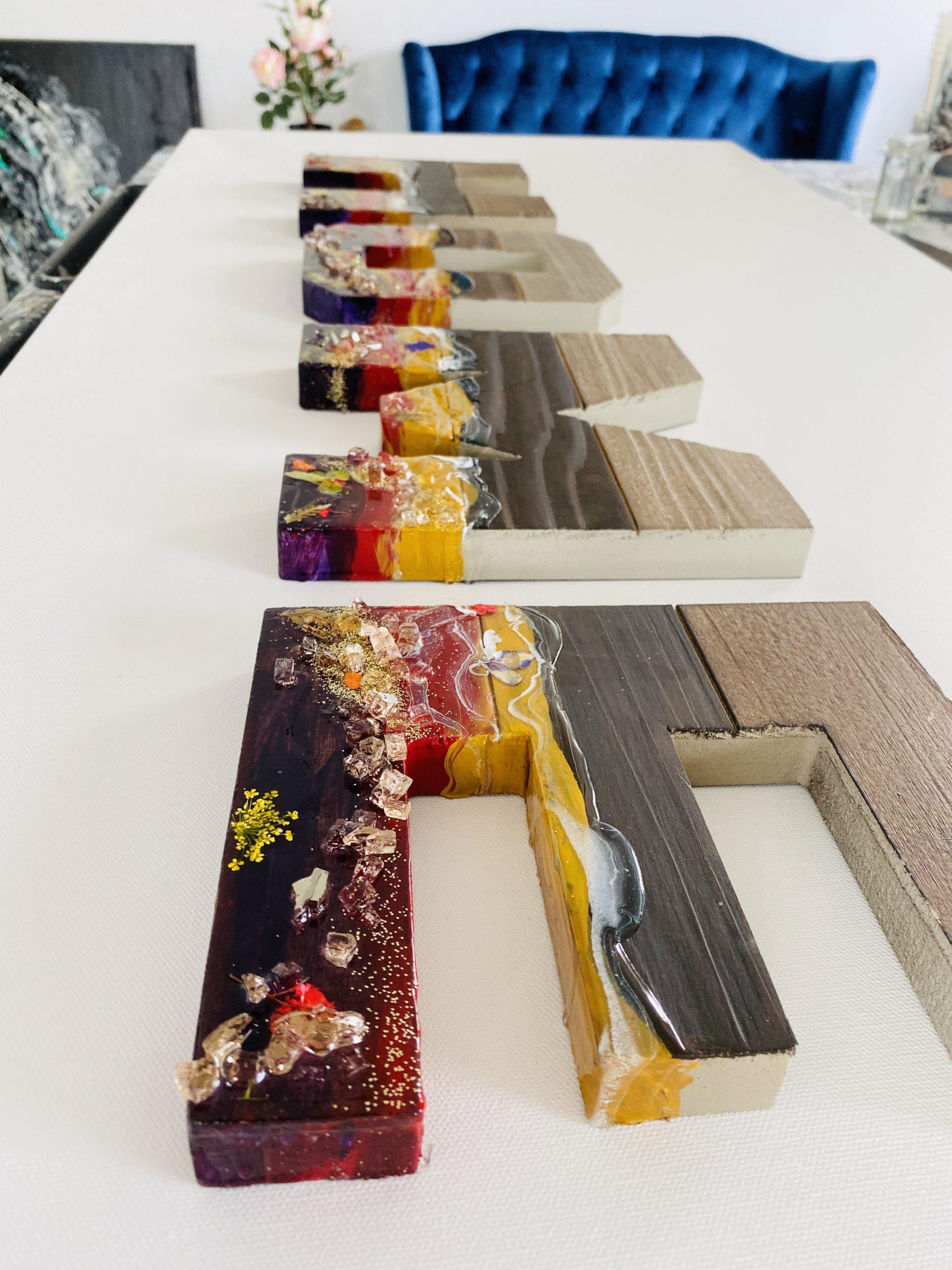 1-on-1 Zoom Acrylic Fluid Art Session w/ Victoria Wynn - WYNN modern art.