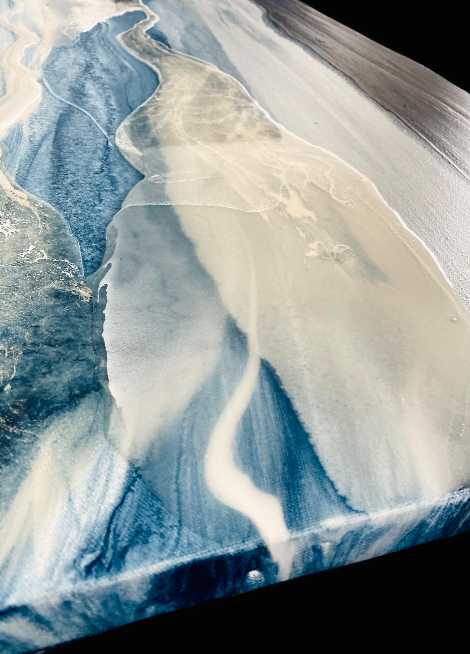 1-on-1 Zoom Acrylic Fluid Art Session w/ Victoria Wynn - WYNN modern art.