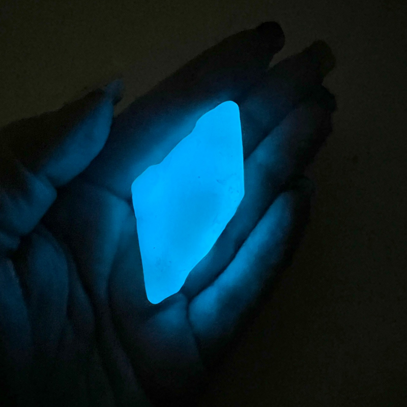 Glowing Rock (Blue)