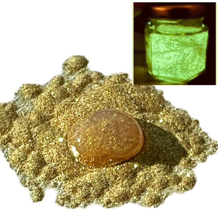 Swirly Pearly Glow Powder (“Golden Honey